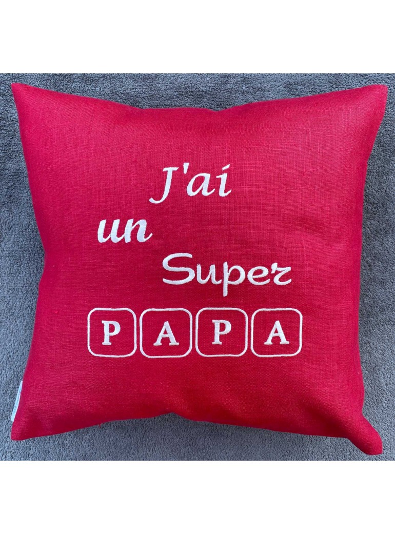 broderiesetco broderie Coussin Super papa - Bordeaux blanc 01